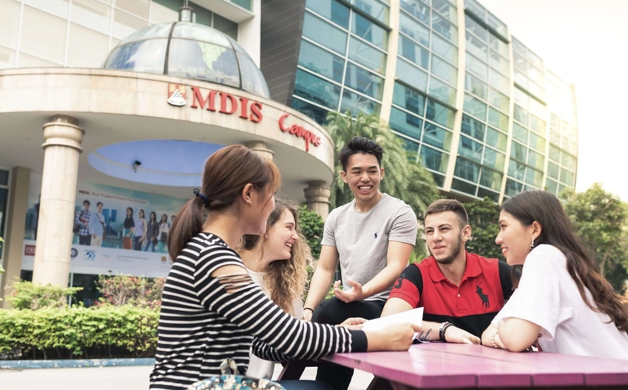 Cơ hội nhận bằng quốc tế, học phí hợp lý tại MDIS Singapore
